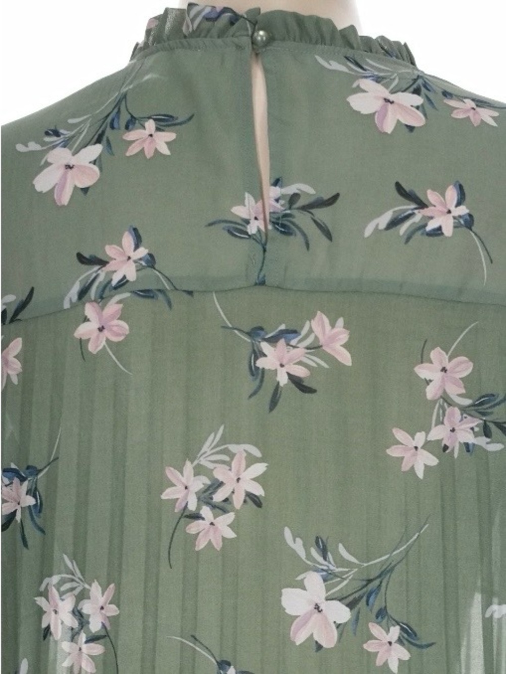 Love & Piece Sweet Olive Green Floral Pleated Ruffle Blouse with Flutter Sleeves - Picture 4 of 10